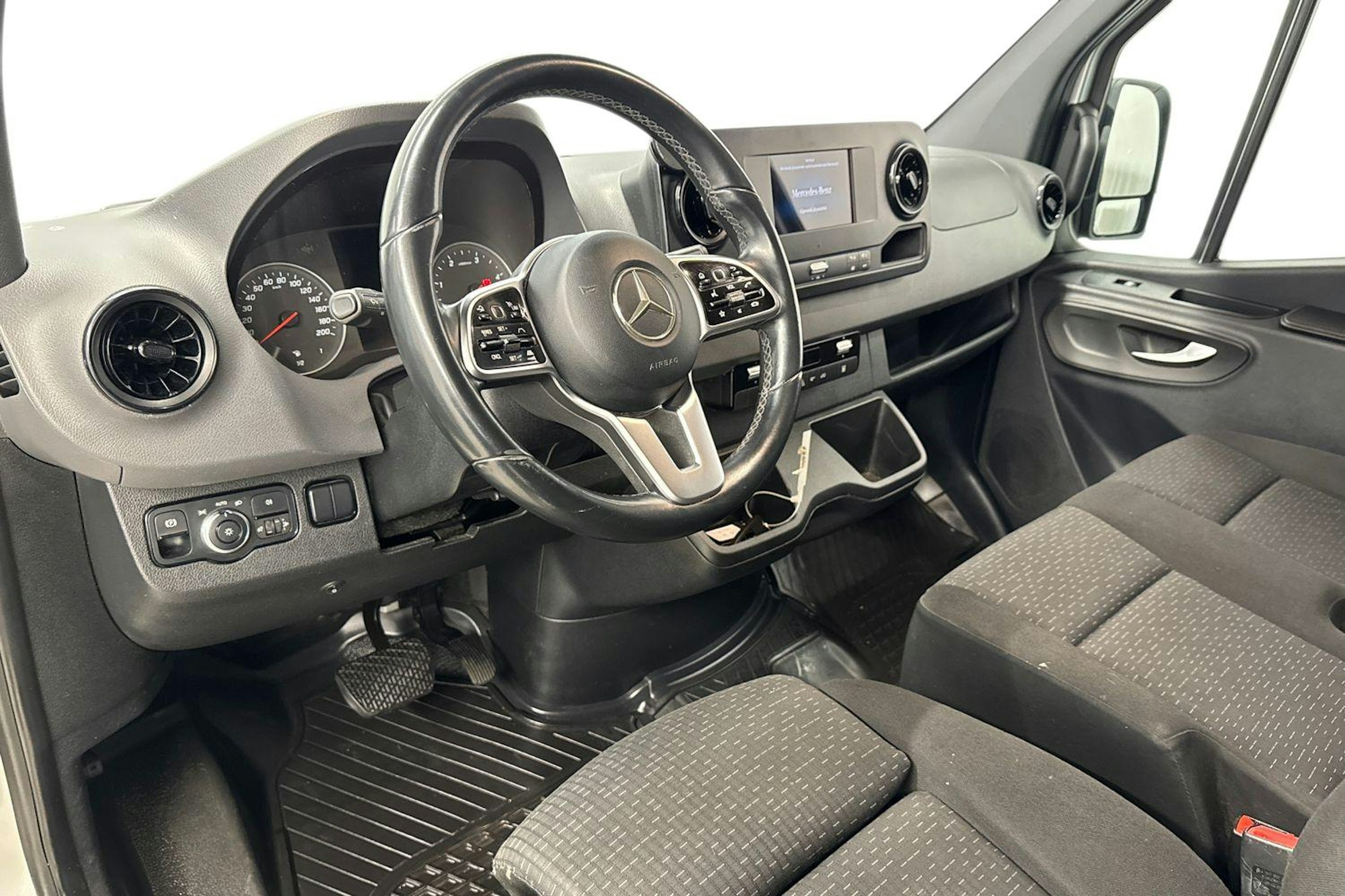 harmaa Mercedes-Benz Sprinter 2018 kuva 8.