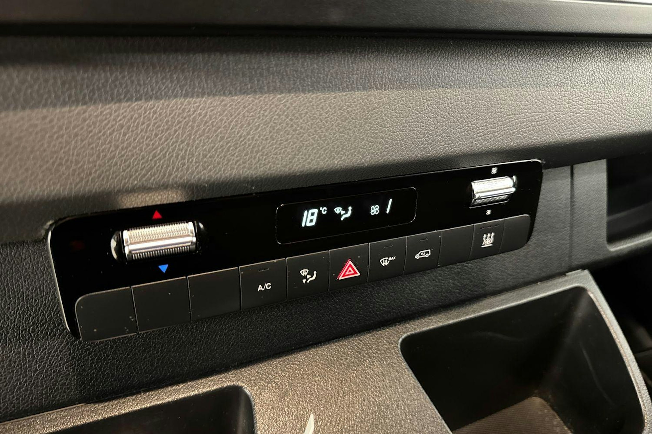 harmaa Mercedes-Benz Sprinter 2018 kuva 12.