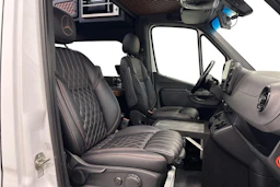 valkoinen Mercedes-Benz Sprinter 2018 kuva 8.