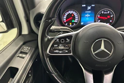 valkoinen Mercedes-Benz Sprinter 2018 kuva 11.