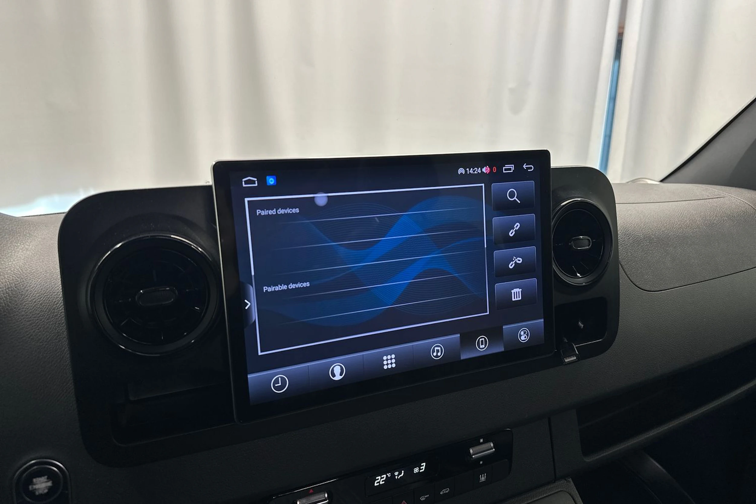 valkoinen Mercedes-Benz Sprinter 2018 kuva 18.