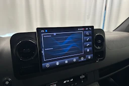 valkoinen Mercedes-Benz Sprinter 2018 kuva 18.