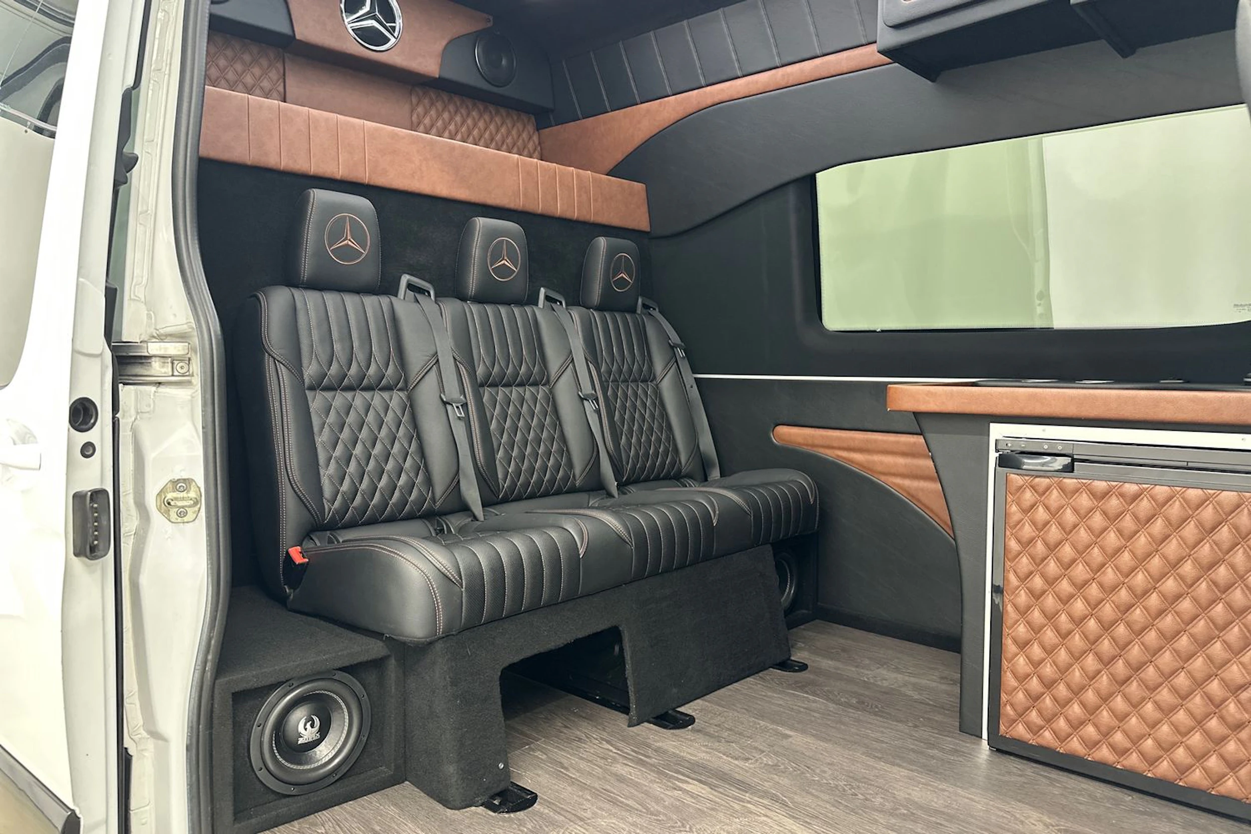 valkoinen Mercedes-Benz Sprinter 2018 kuva 25.