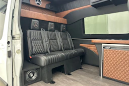 valkoinen Mercedes-Benz Sprinter 2018 kuva 25.