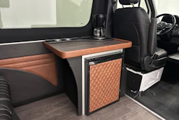 valkoinen Mercedes-Benz Sprinter 2018 kuva 30.