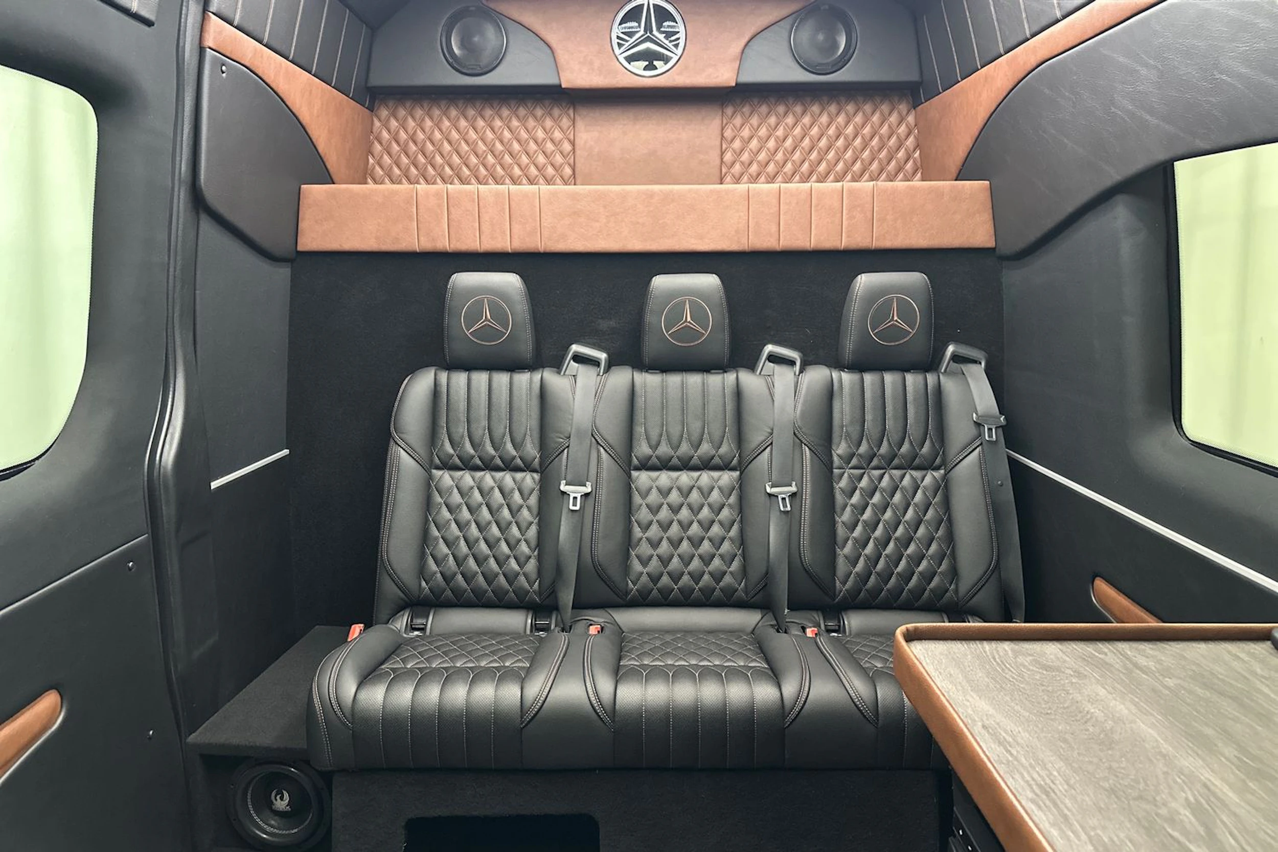 valkoinen Mercedes-Benz Sprinter 2018 kuva 32.