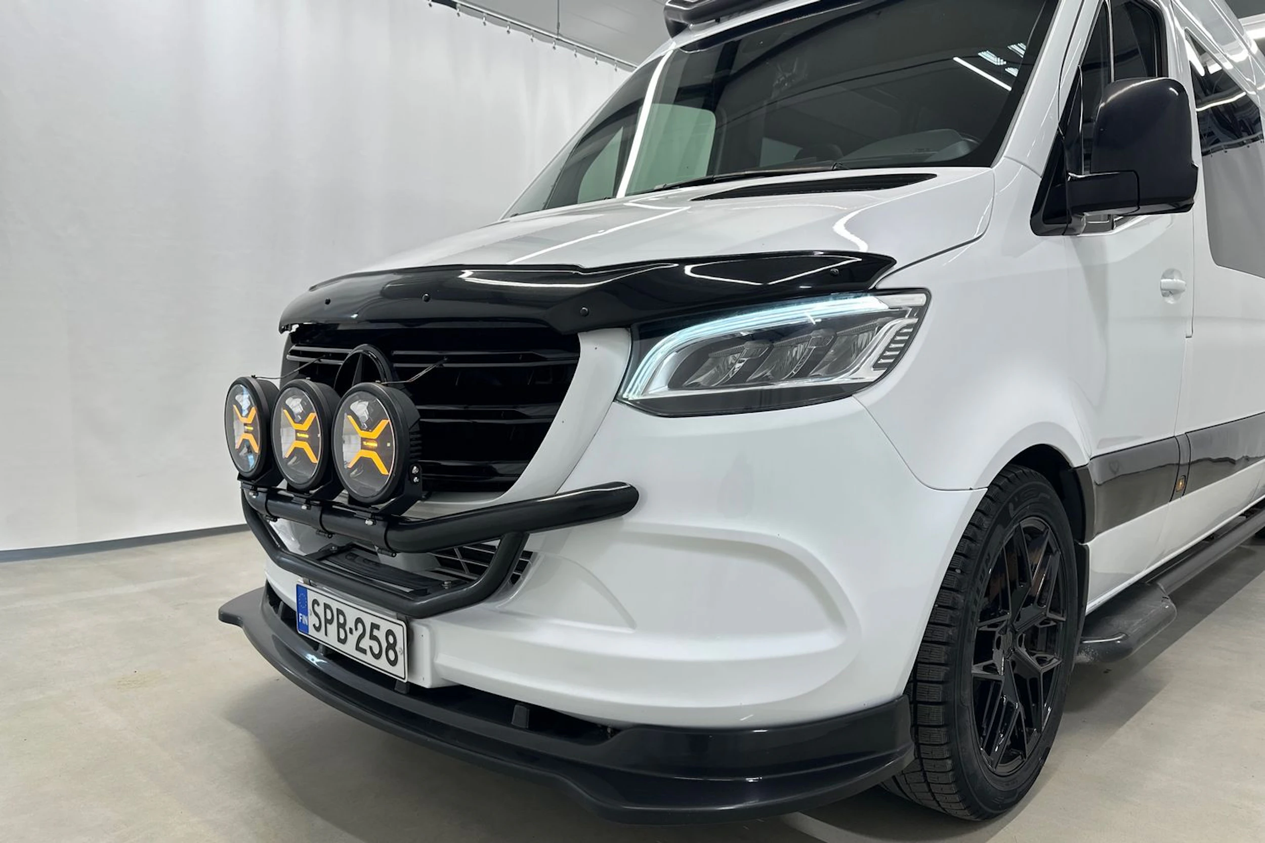 valkoinen Mercedes-Benz Sprinter 2018 kuva 36.