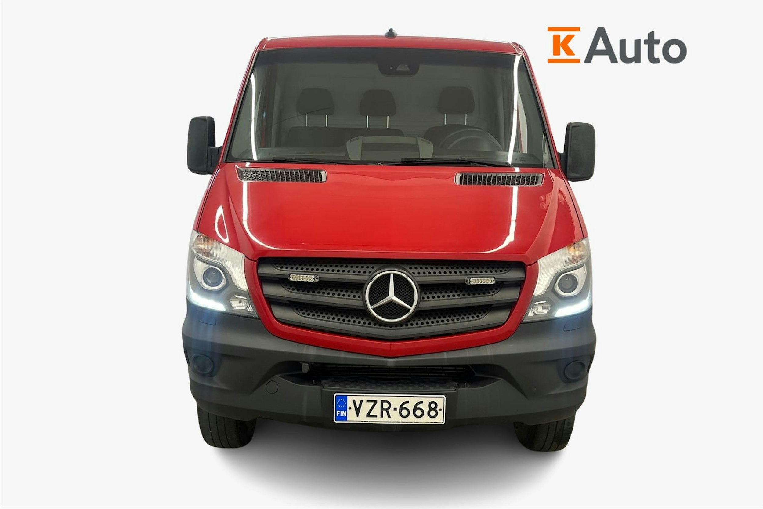 punainen Mercedes-Benz Sprinter 2018 kuva 5.