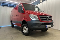 punainen Mercedes-Benz Sprinter 2018 kuva 17.