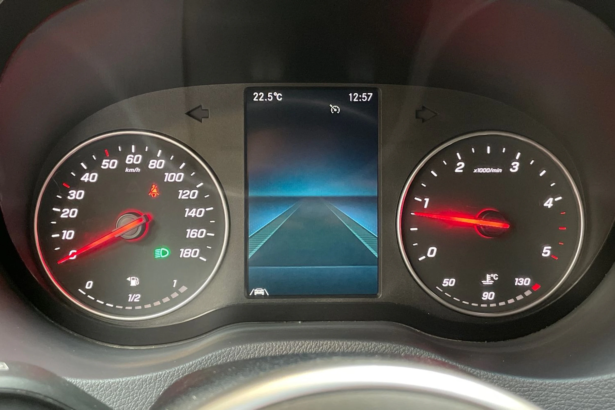 harmaa Mercedes-Benz Sprinter 2018 kuva 16.