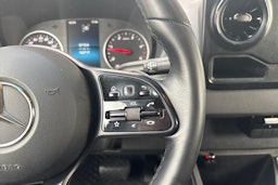 valkoinen Mercedes-Benz Sprinter 2019 kuva 23.