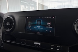 valkoinen Mercedes-Benz Sprinter 2019 kuva 24.