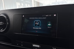 valkoinen Mercedes-Benz Sprinter 2019 kuva 26.