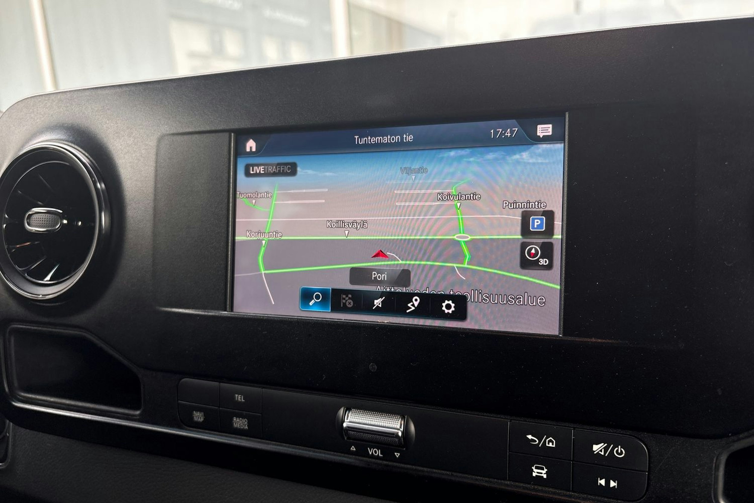 valkoinen Mercedes-Benz Sprinter 2019 kuva 27.