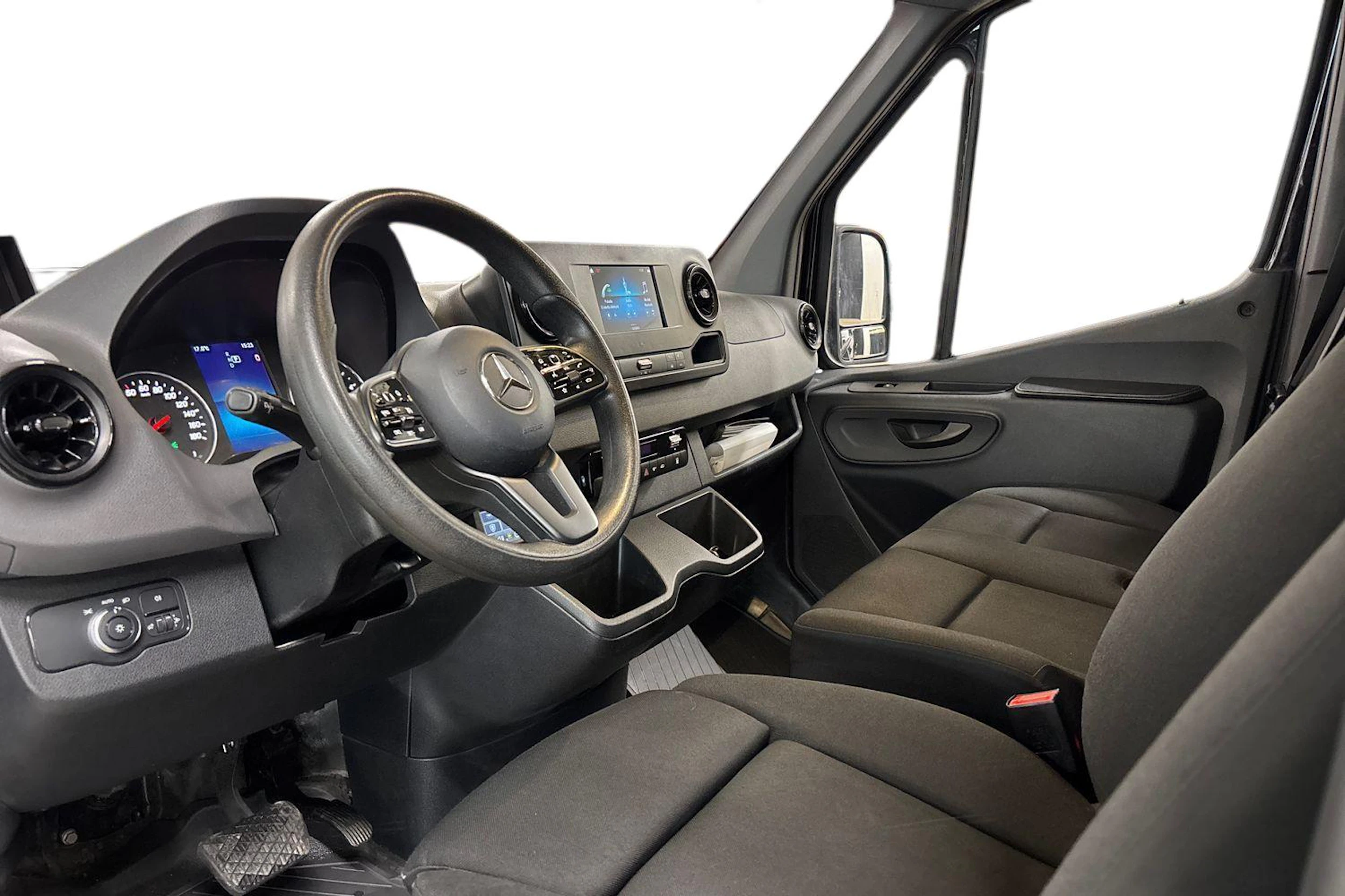 musta Mercedes-Benz Sprinter 2018 kuva 8.