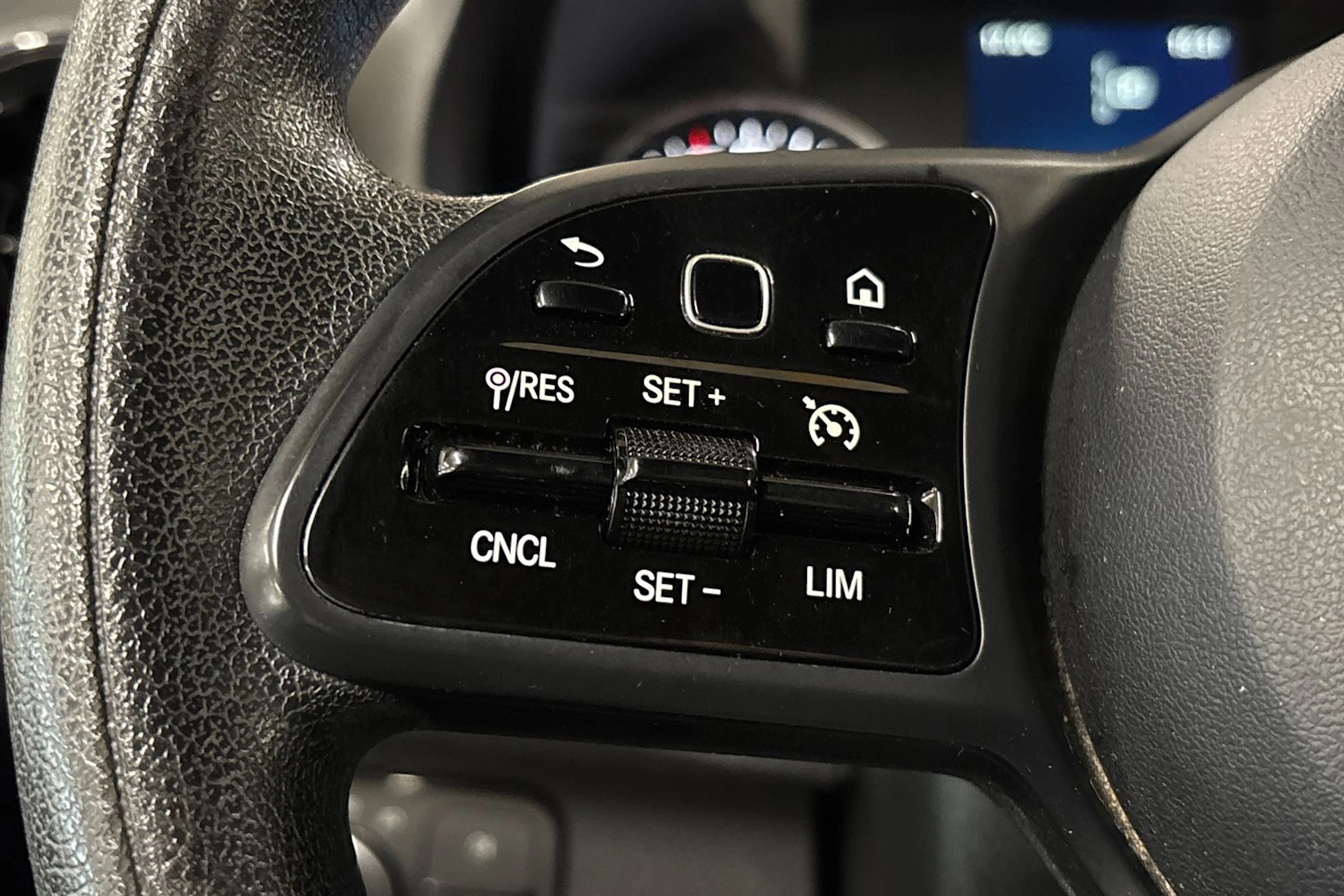 musta Mercedes-Benz Sprinter 2018 kuva 18.
