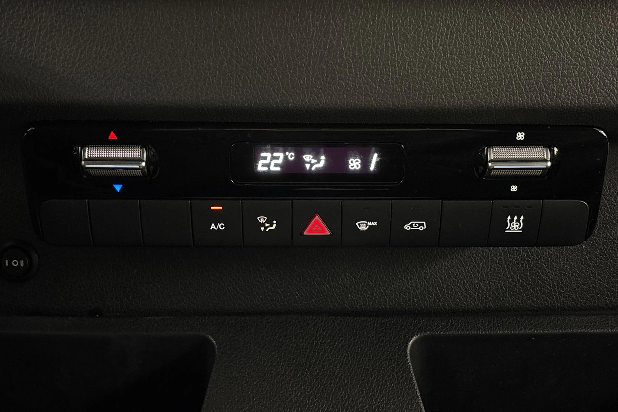 musta Mercedes-Benz Sprinter 2018 kuva 25.