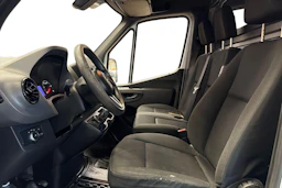 valkoinen Mercedes-Benz Sprinter 2018 kuva 3.