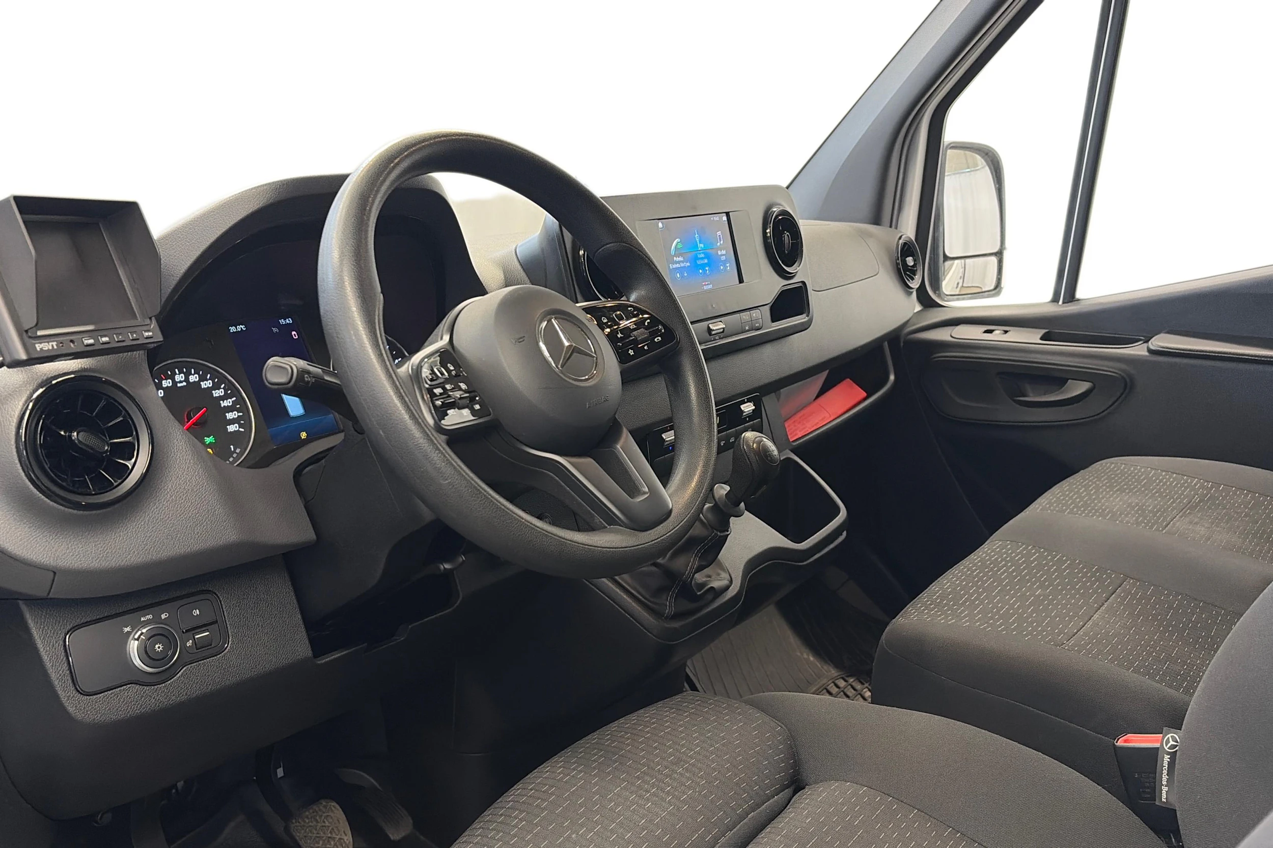 valkoinen Mercedes-Benz Sprinter 2018 kuva 8.