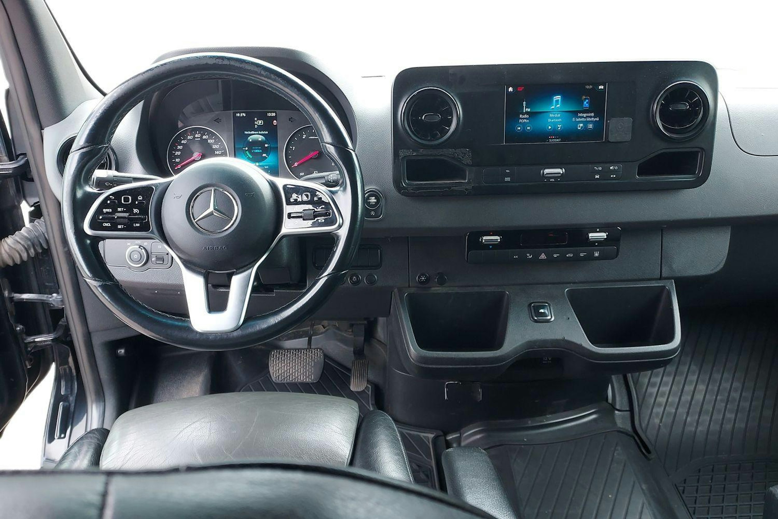 musta Mercedes-Benz Sprinter 2018 kuva 7.