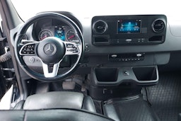 musta Mercedes-Benz Sprinter 2018 kuva 7.