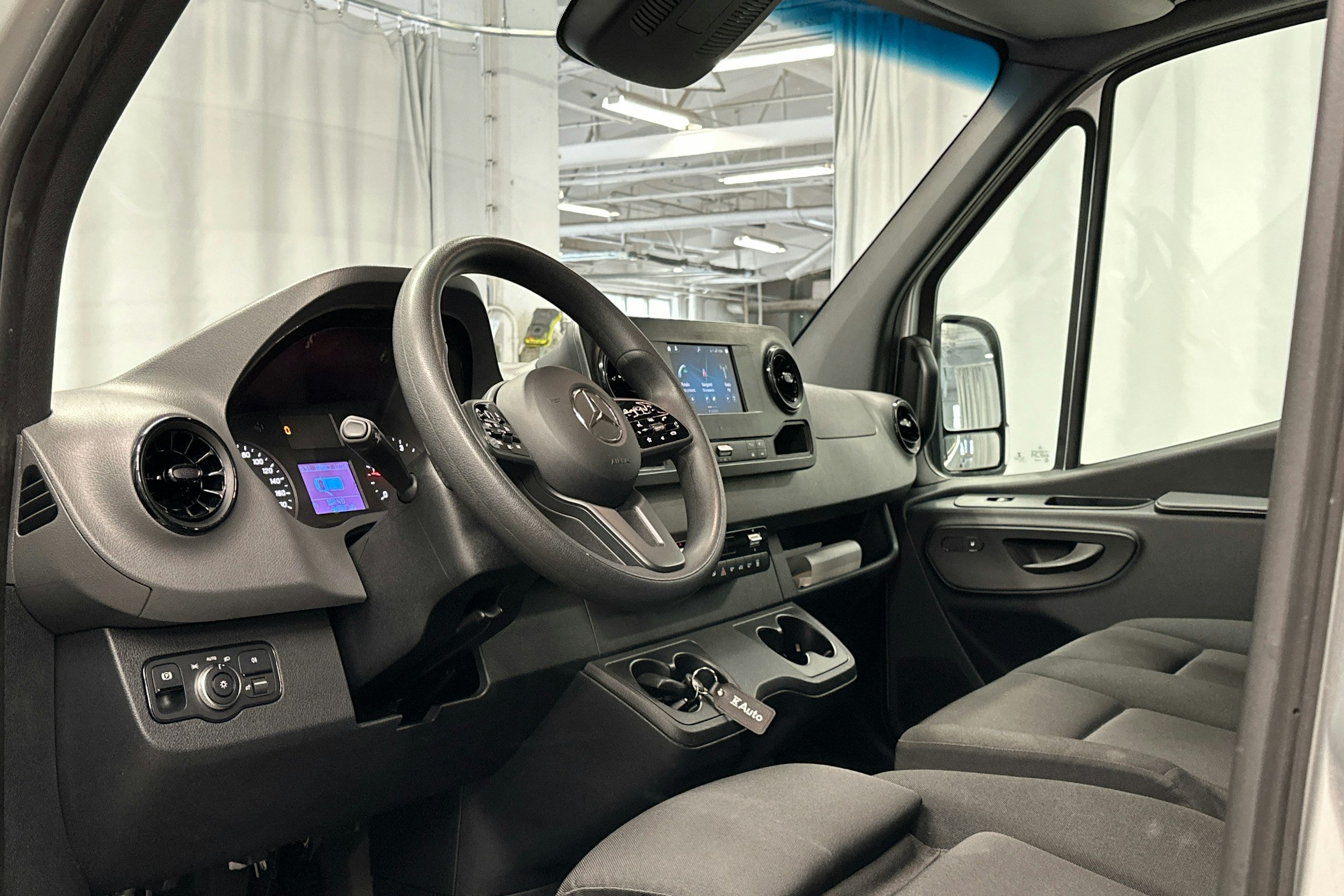 hopea Mercedes-Benz Sprinter 2019 kuva 10.