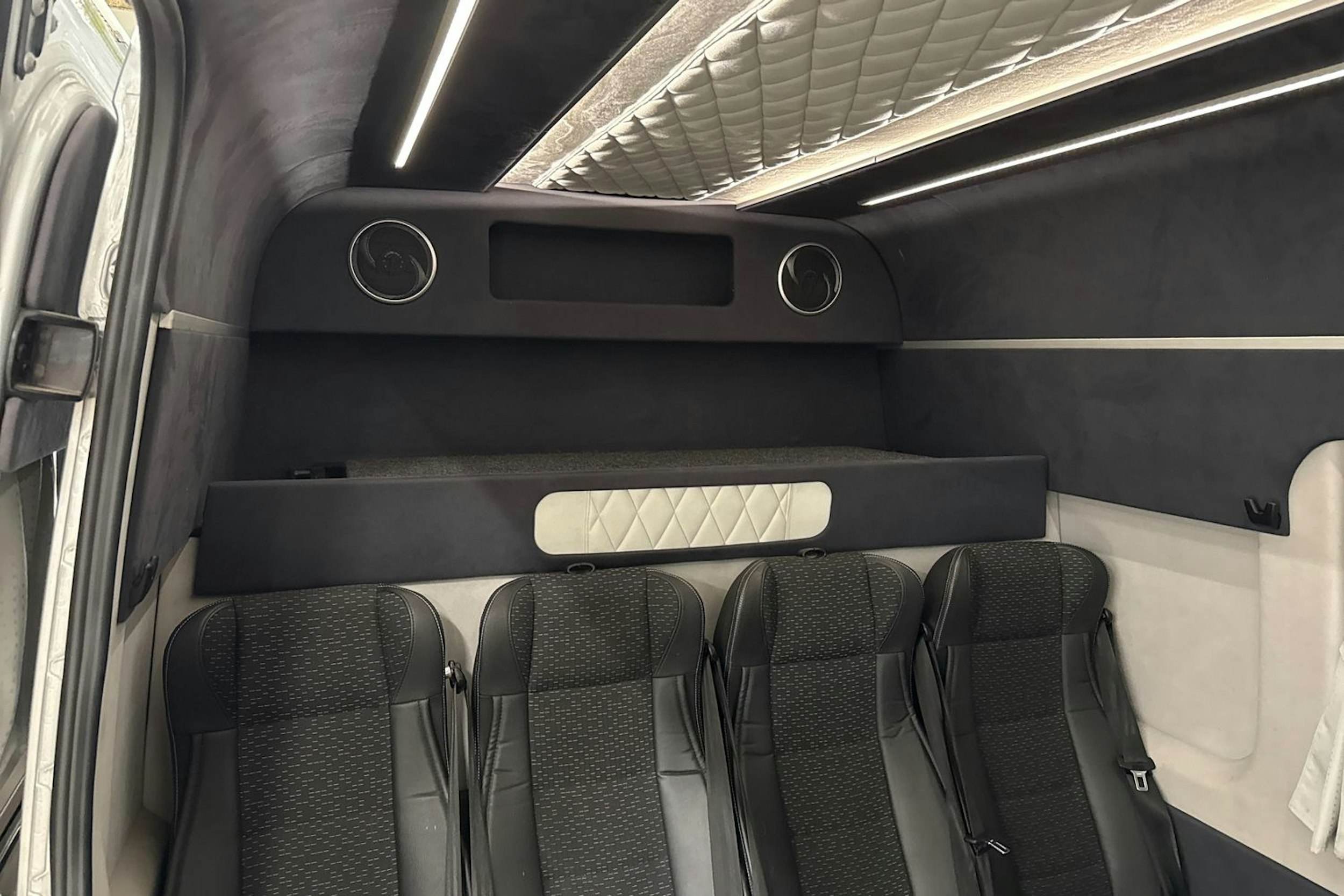 met. hopea Mercedes-Benz Sprinter 2019 kuva 15.