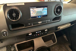 harmaa Mercedes-Benz Sprinter 2019 kuva 4.