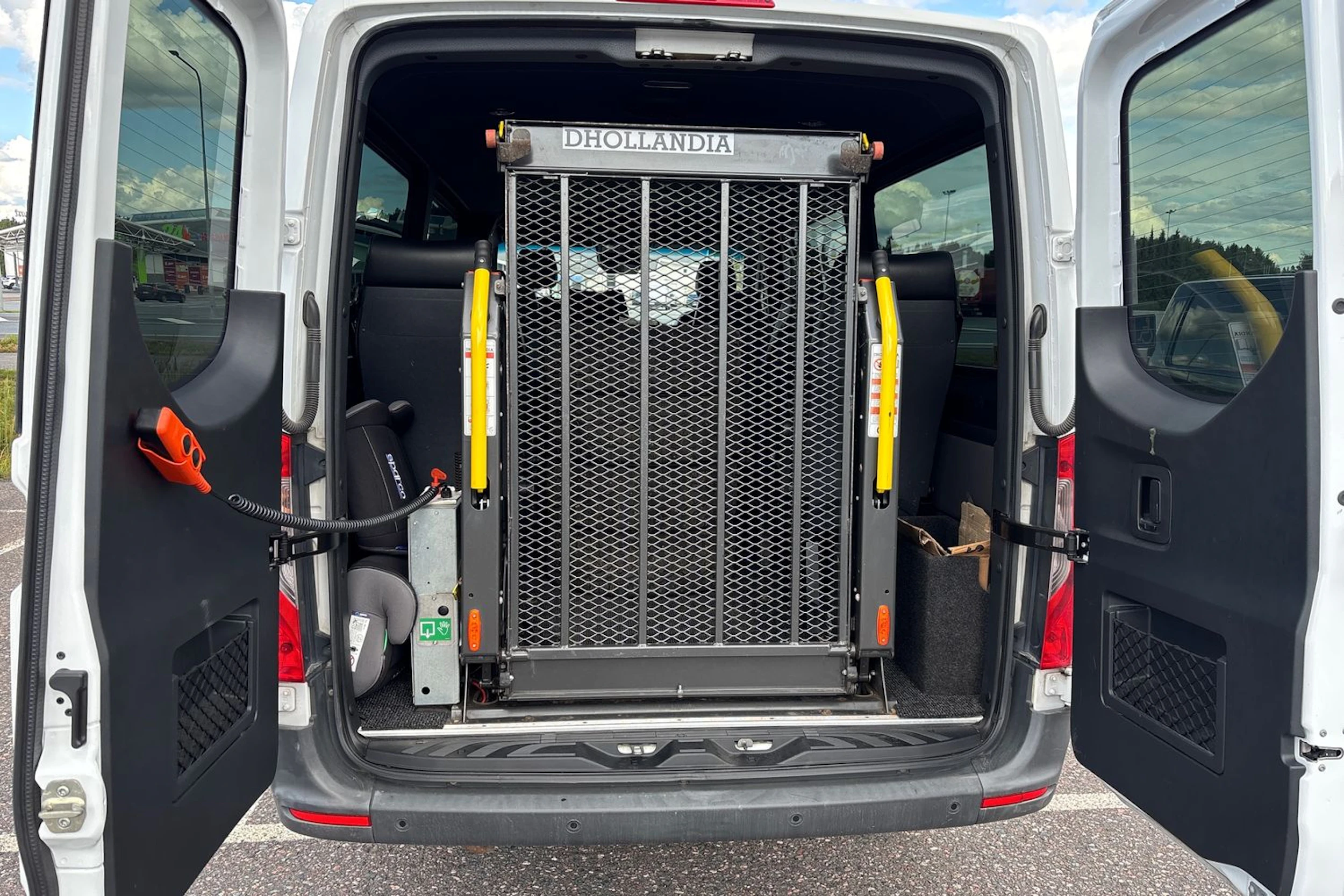 Valkoinen Mercedes-Benz SPRINTER 2019 kuva 4.