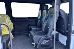 valkoinen Mercedes-Benz Sprinter 2019 kuva 11.