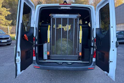valkoinen Mercedes-Benz Sprinter 2019 kuva 16.