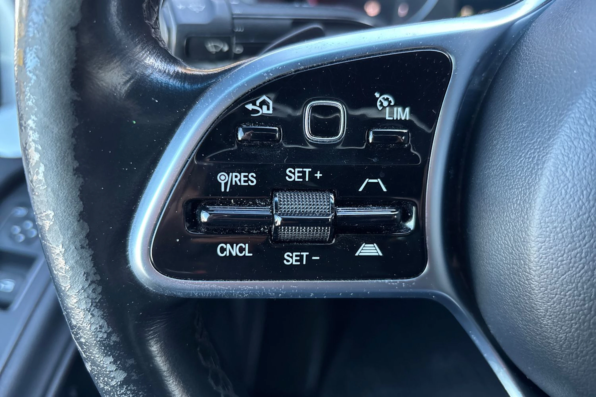 valkoinen Mercedes-Benz Sprinter 2019 kuva 21.