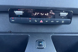 valkoinen Mercedes-Benz Sprinter 2019 kuva 23.