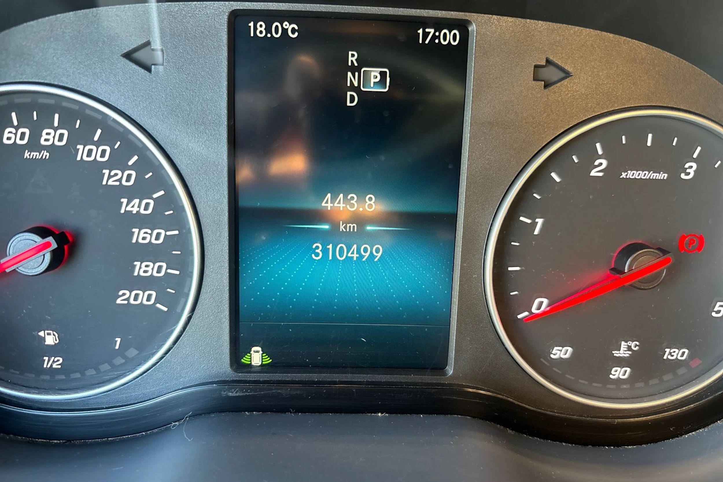 valkoinen Mercedes-Benz Sprinter 2019 kuva 30.