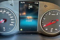 valkoinen Mercedes-Benz Sprinter 2019 kuva 30.