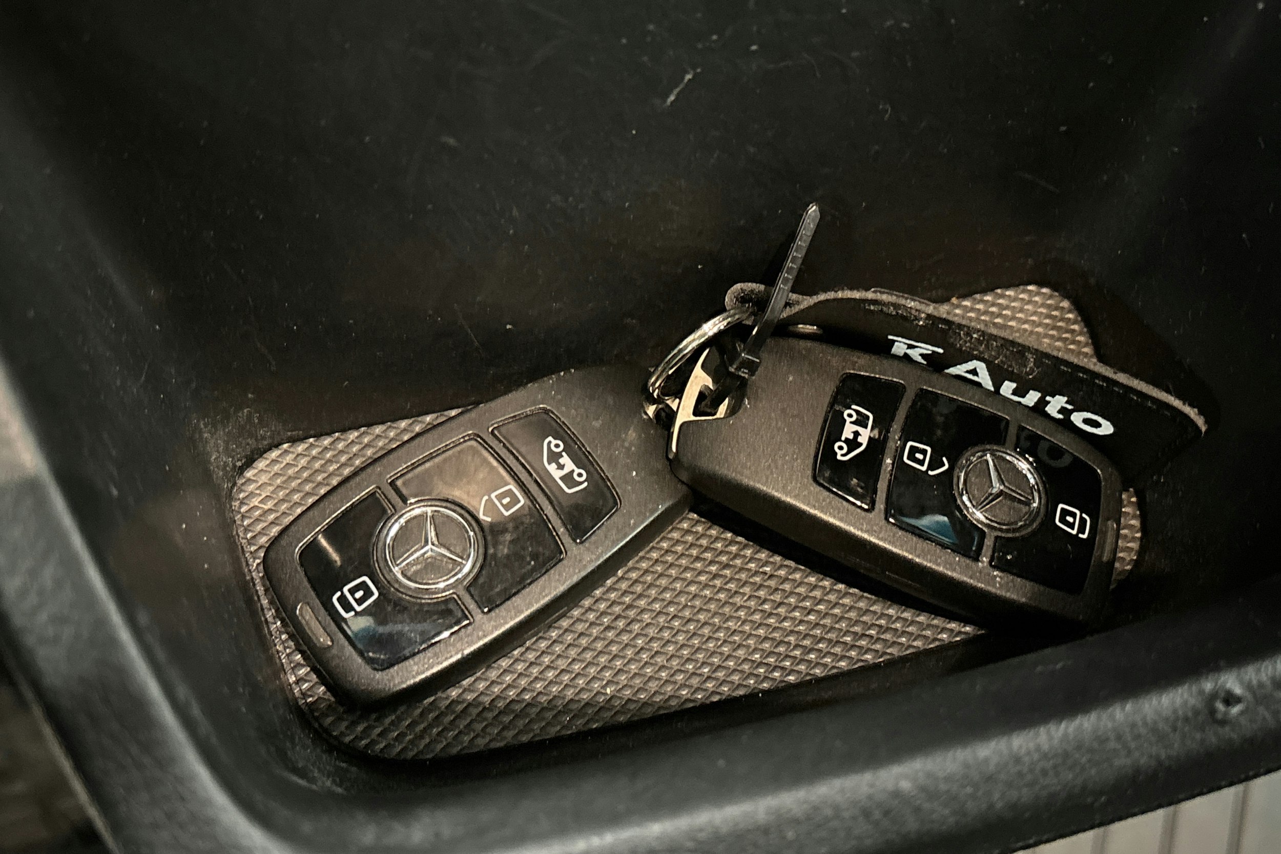 musta Mercedes-Benz Sprinter 2019 kuva 24.