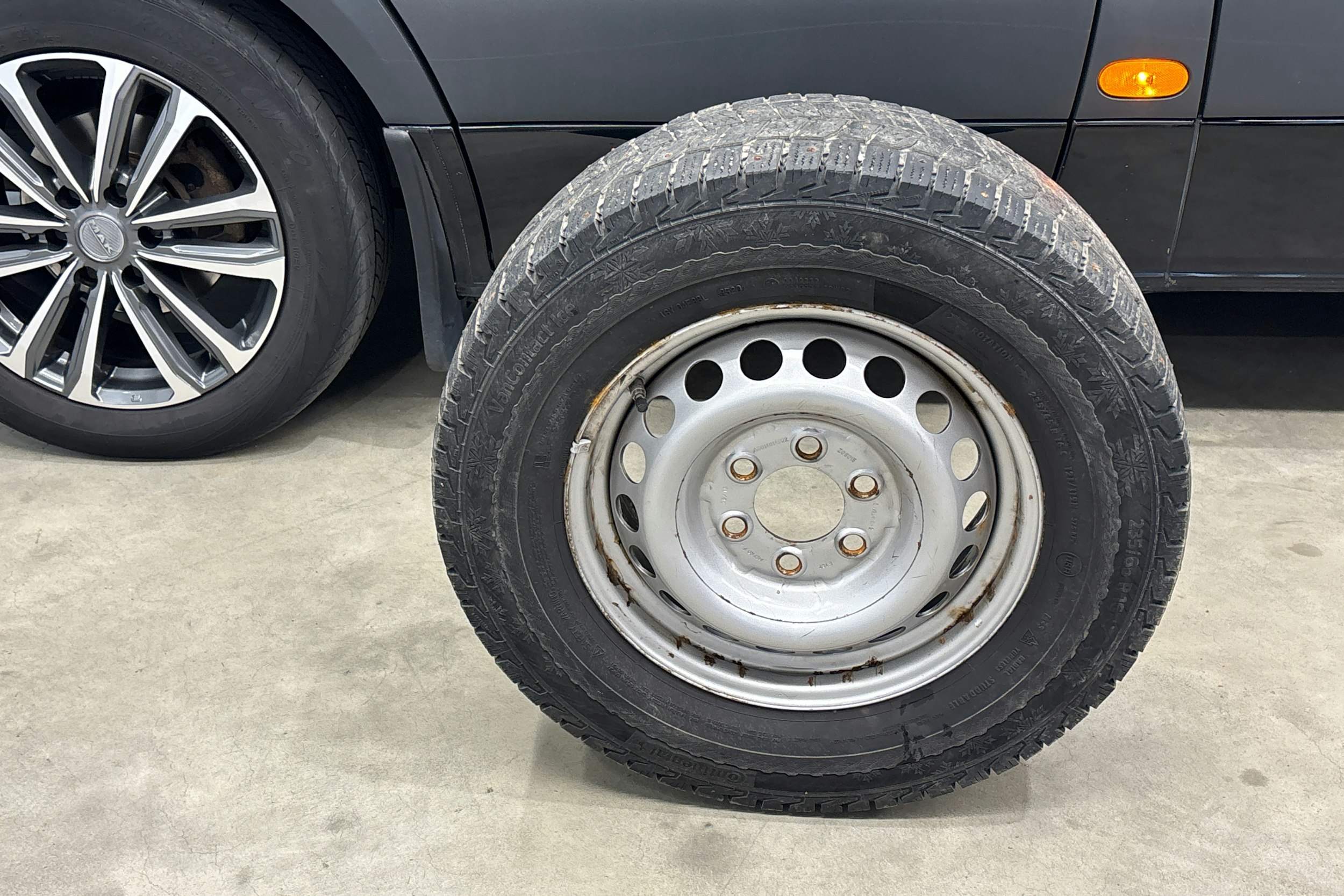 musta Mercedes-Benz Sprinter 2019 kuva 33.