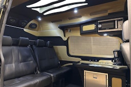 Musta Mercedes-Benz SPRINTER 2019 kuva 3.