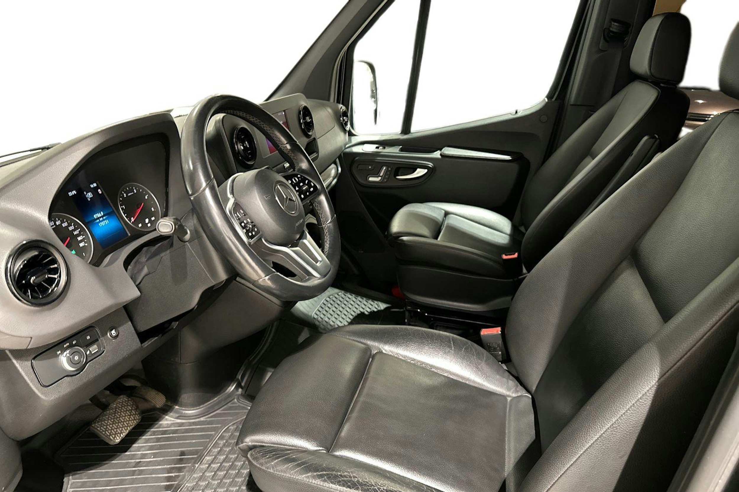 Musta Mercedes-Benz SPRINTER 2019 kuva 7.