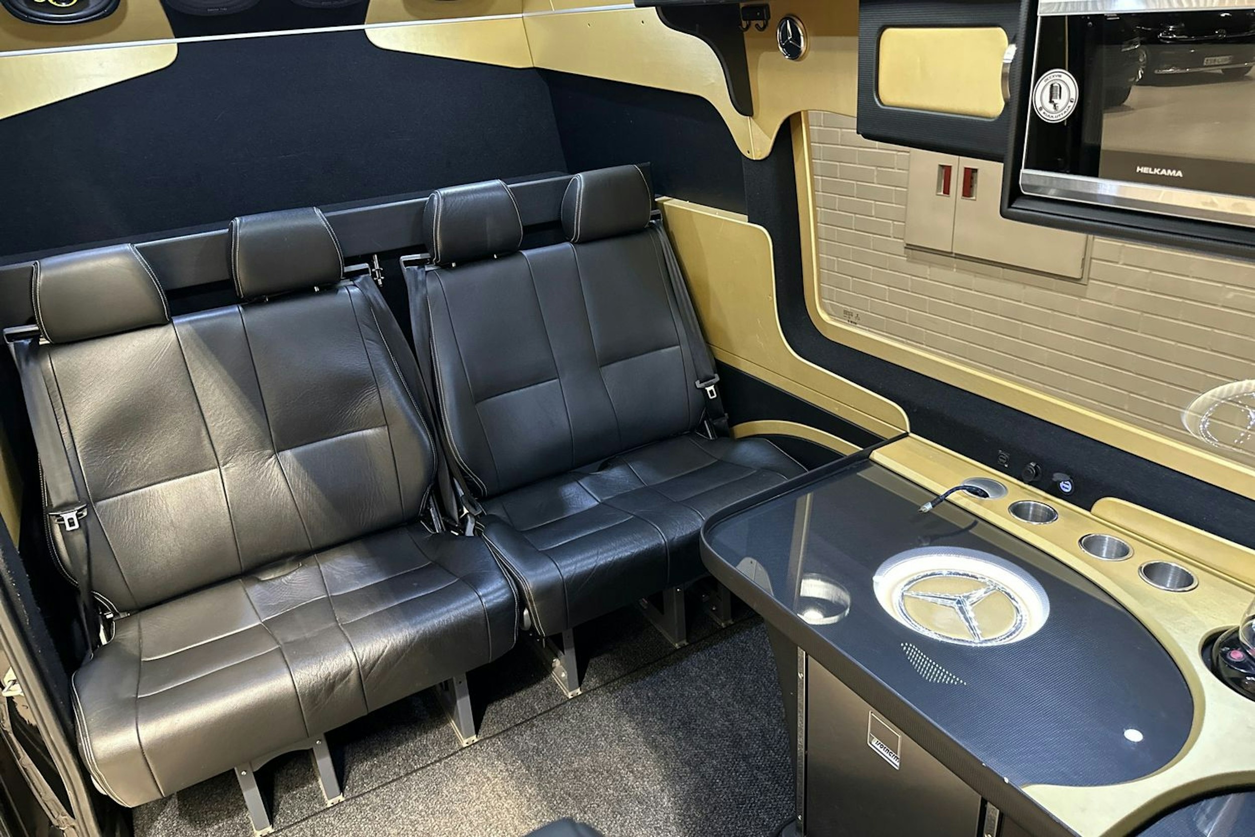 Musta Mercedes-Benz SPRINTER 2019 kuva 26.