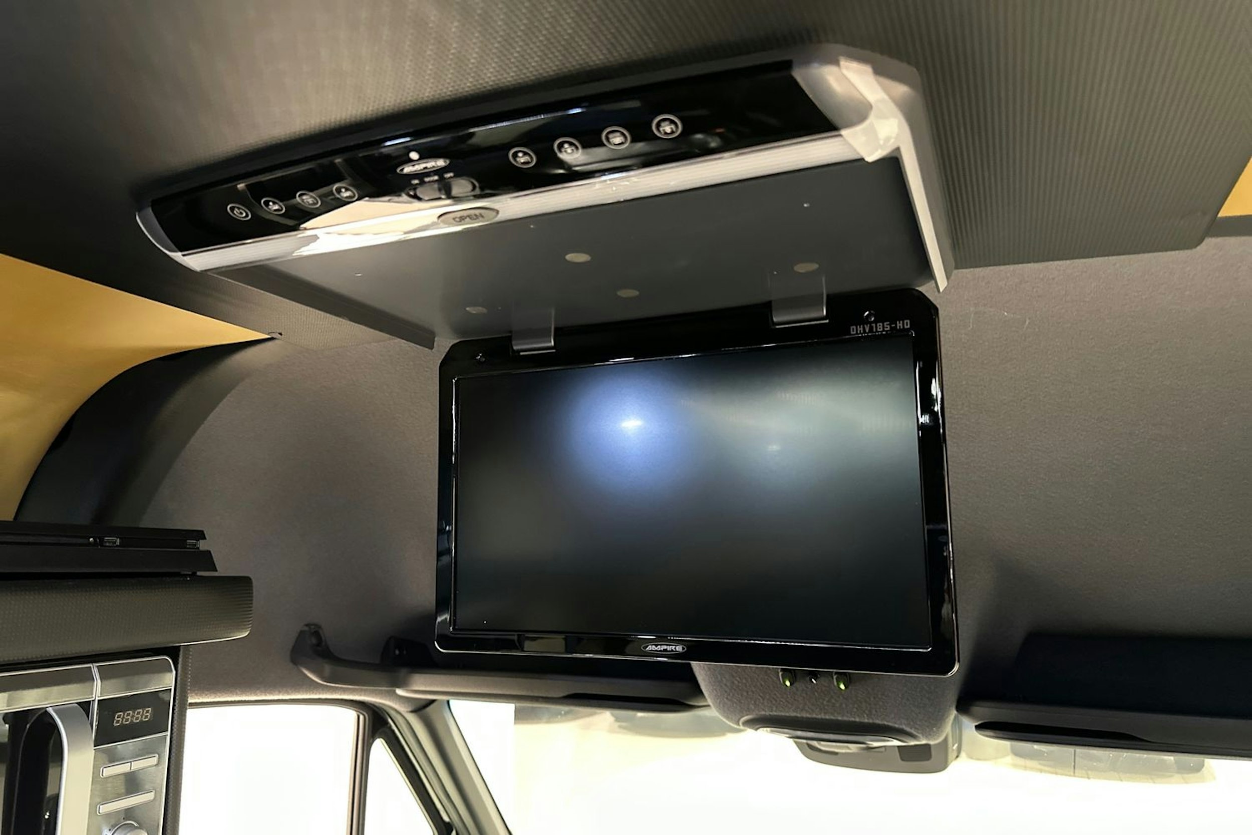 Musta Mercedes-Benz SPRINTER 2019 kuva 30.