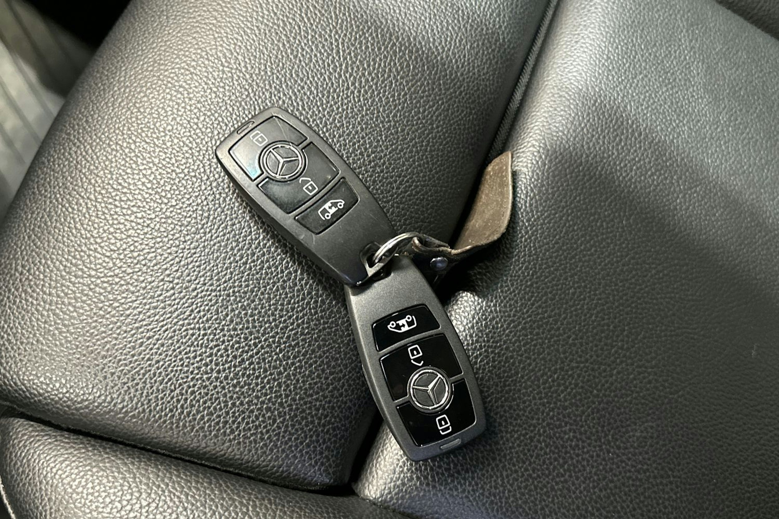 Musta Mercedes-Benz SPRINTER 2019 kuva 33.