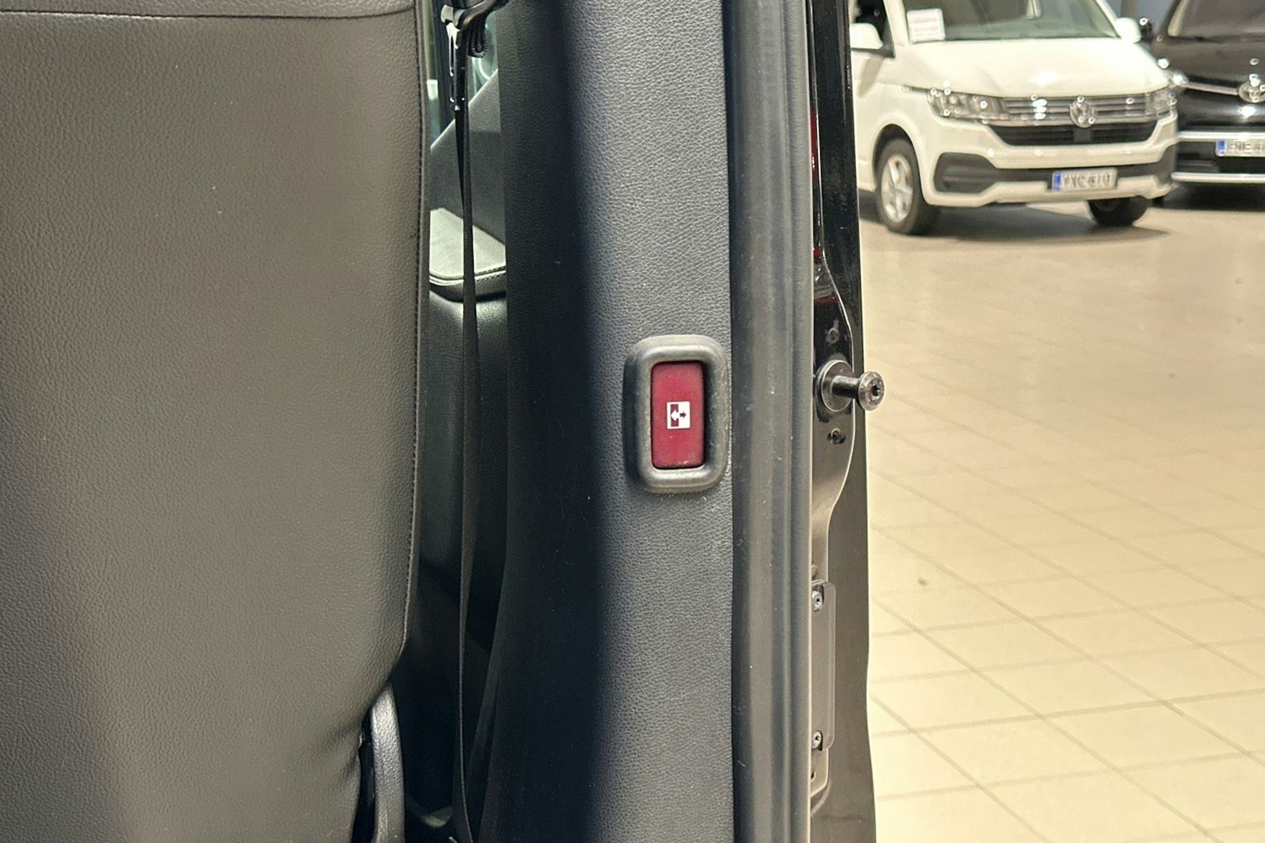 Musta Mercedes-Benz SPRINTER 2019 kuva 37.