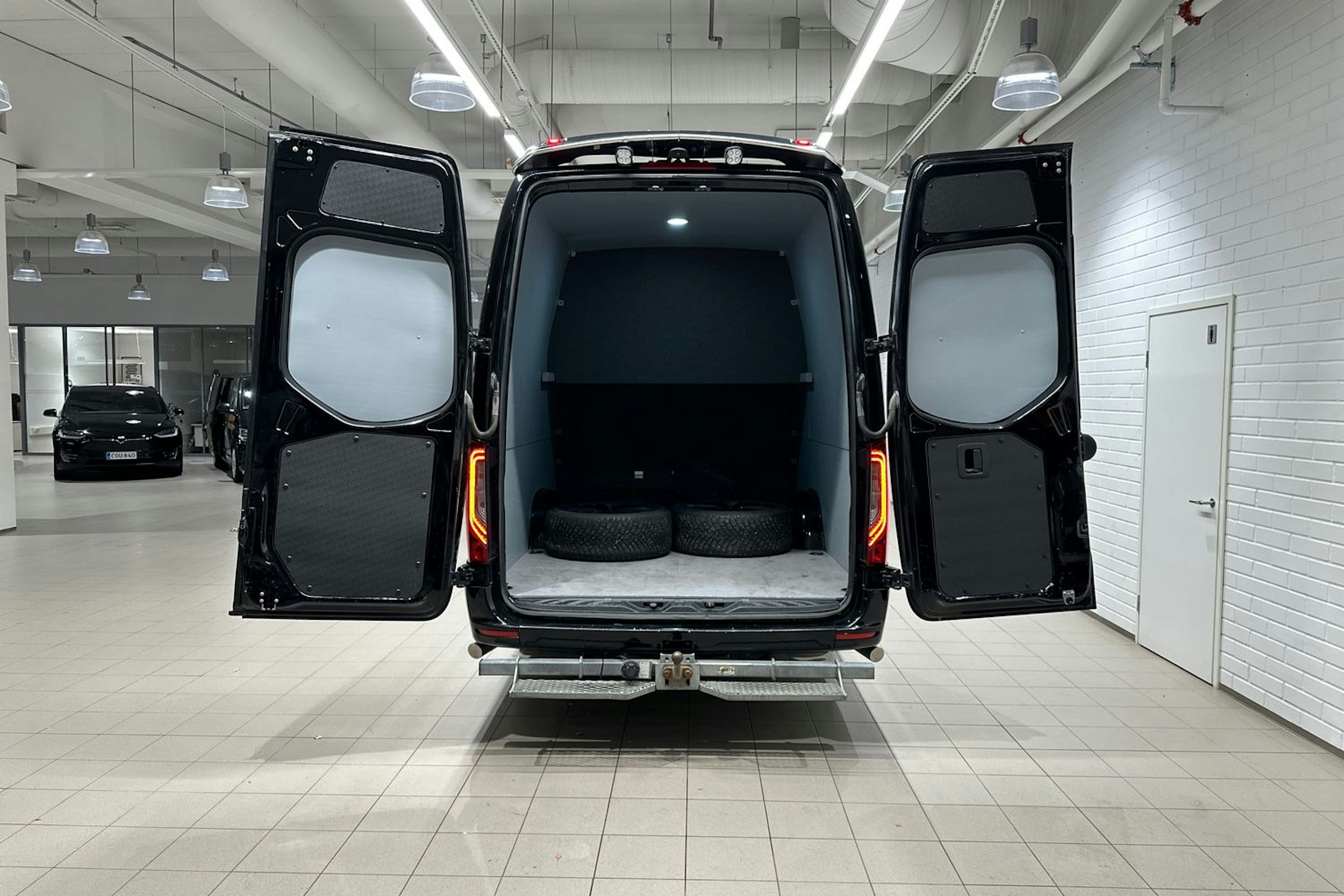 Musta Mercedes-Benz SPRINTER 2019 kuva 38.