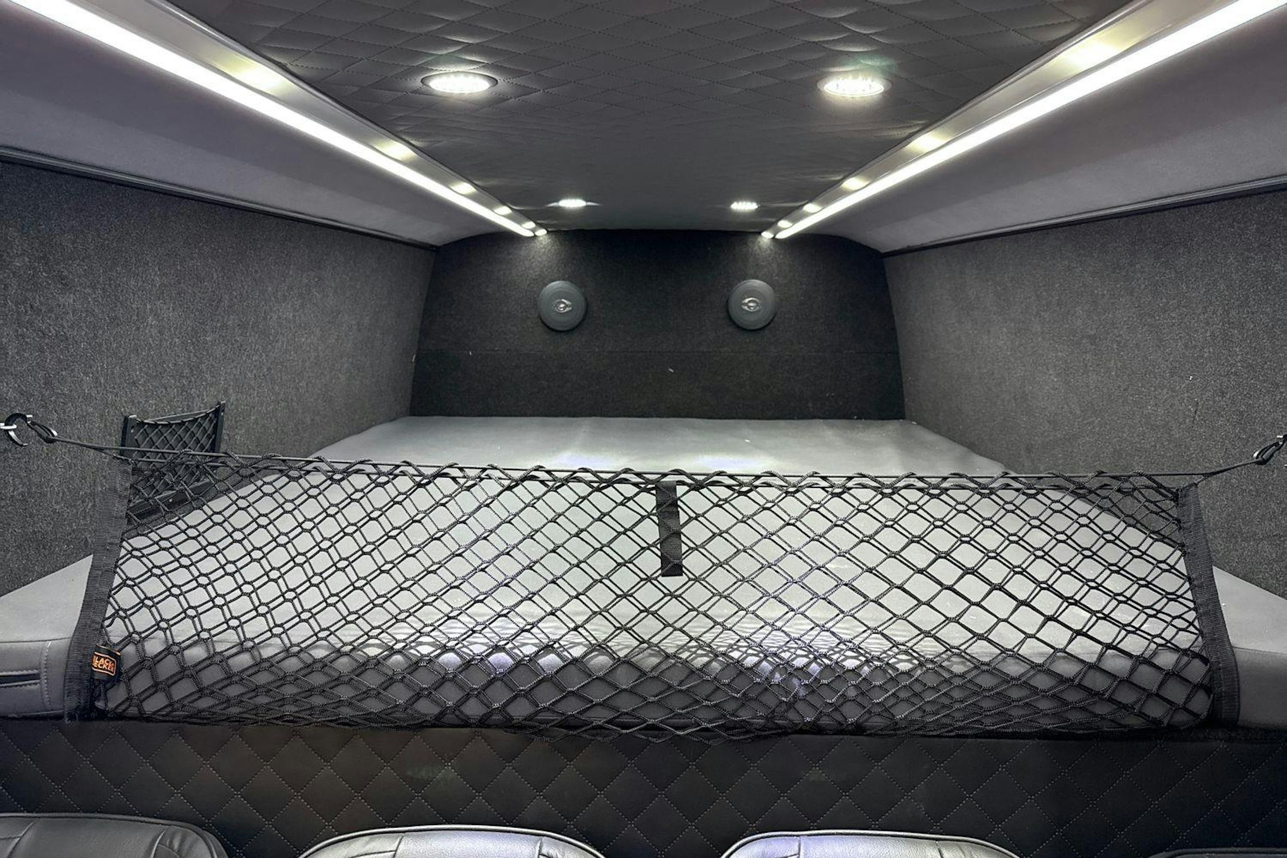 Musta Mercedes-Benz SPRINTER 2019 kuva 7.