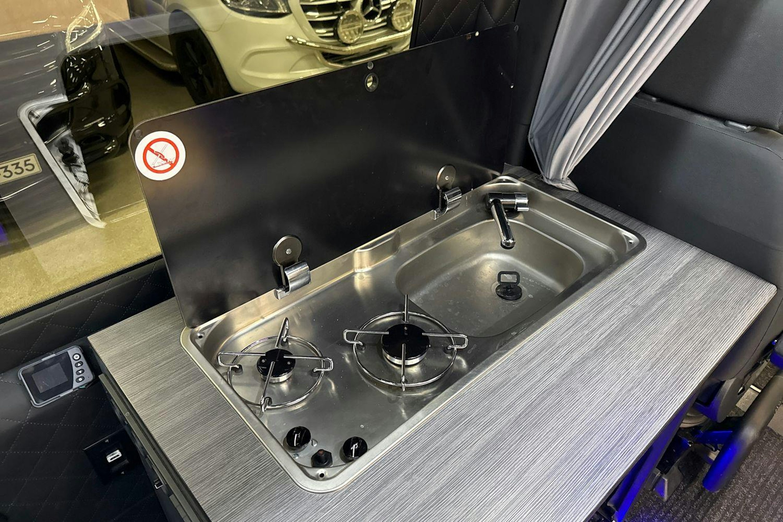 Musta Mercedes-Benz SPRINTER 2019 kuva 8.