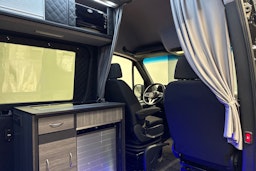 Musta Mercedes-Benz SPRINTER 2019 kuva 15.