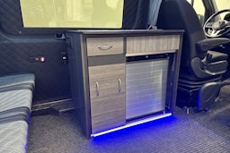 Musta Mercedes-Benz SPRINTER 2019 kuva 17.