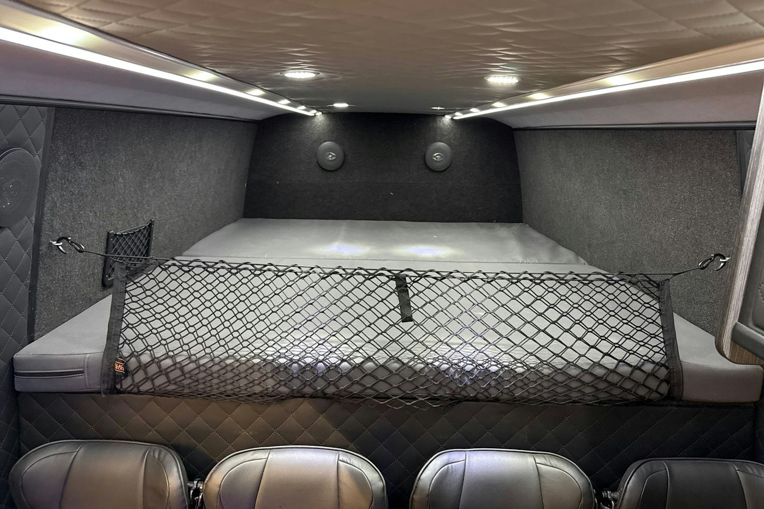 Musta Mercedes-Benz SPRINTER 2019 kuva 19.