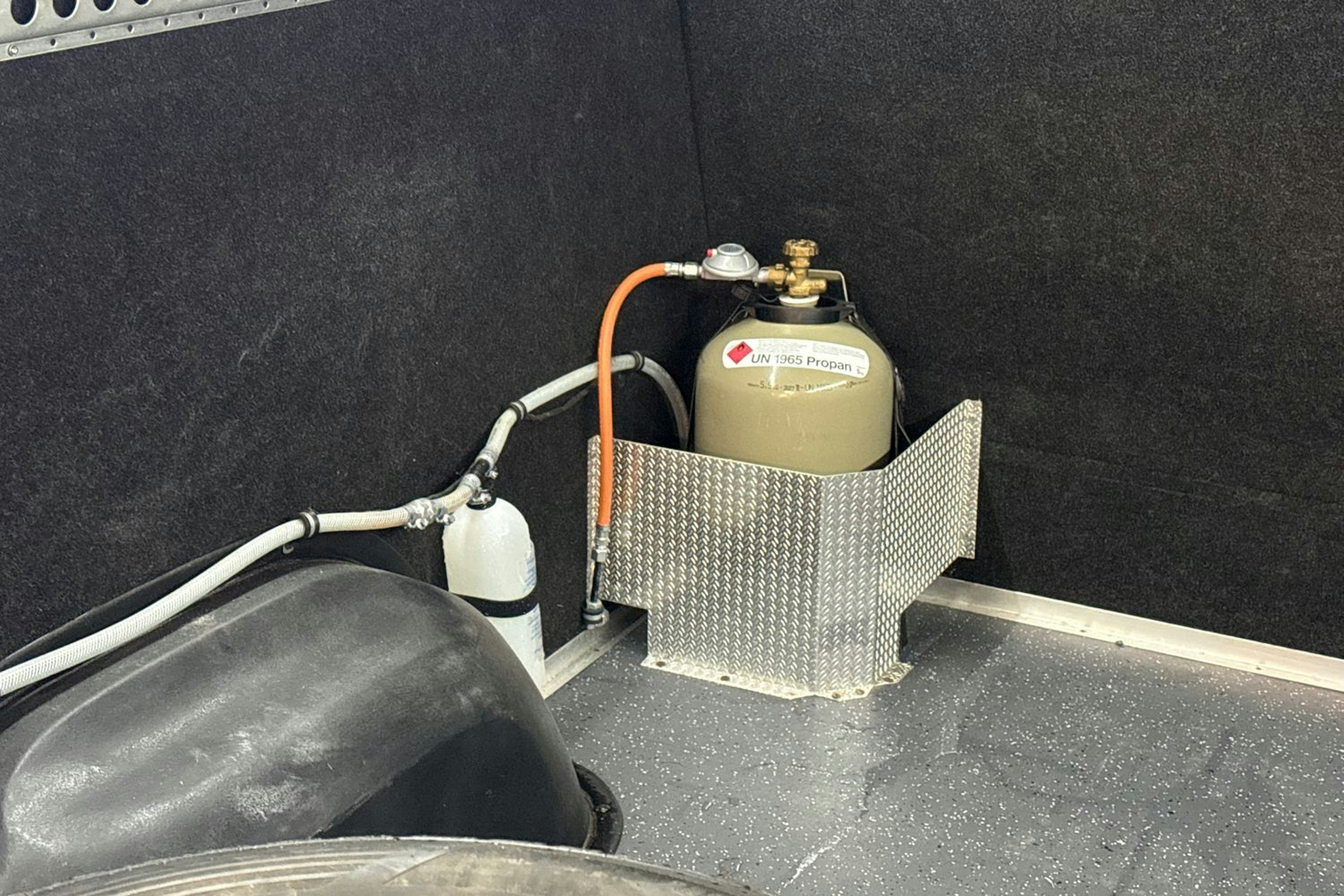 Musta Mercedes-Benz SPRINTER 2019 kuva 24.